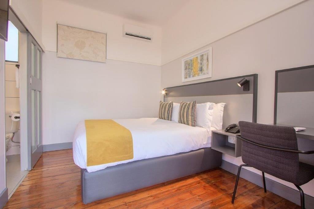 The Pretoria Hotel Luaran gambar