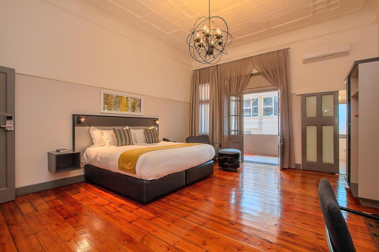 The Pretoria Hotel Luaran gambar
