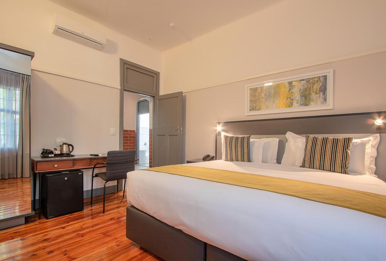 The Pretoria Hotel Luaran gambar