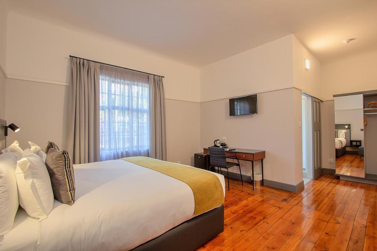 The Pretoria Hotel Luaran gambar